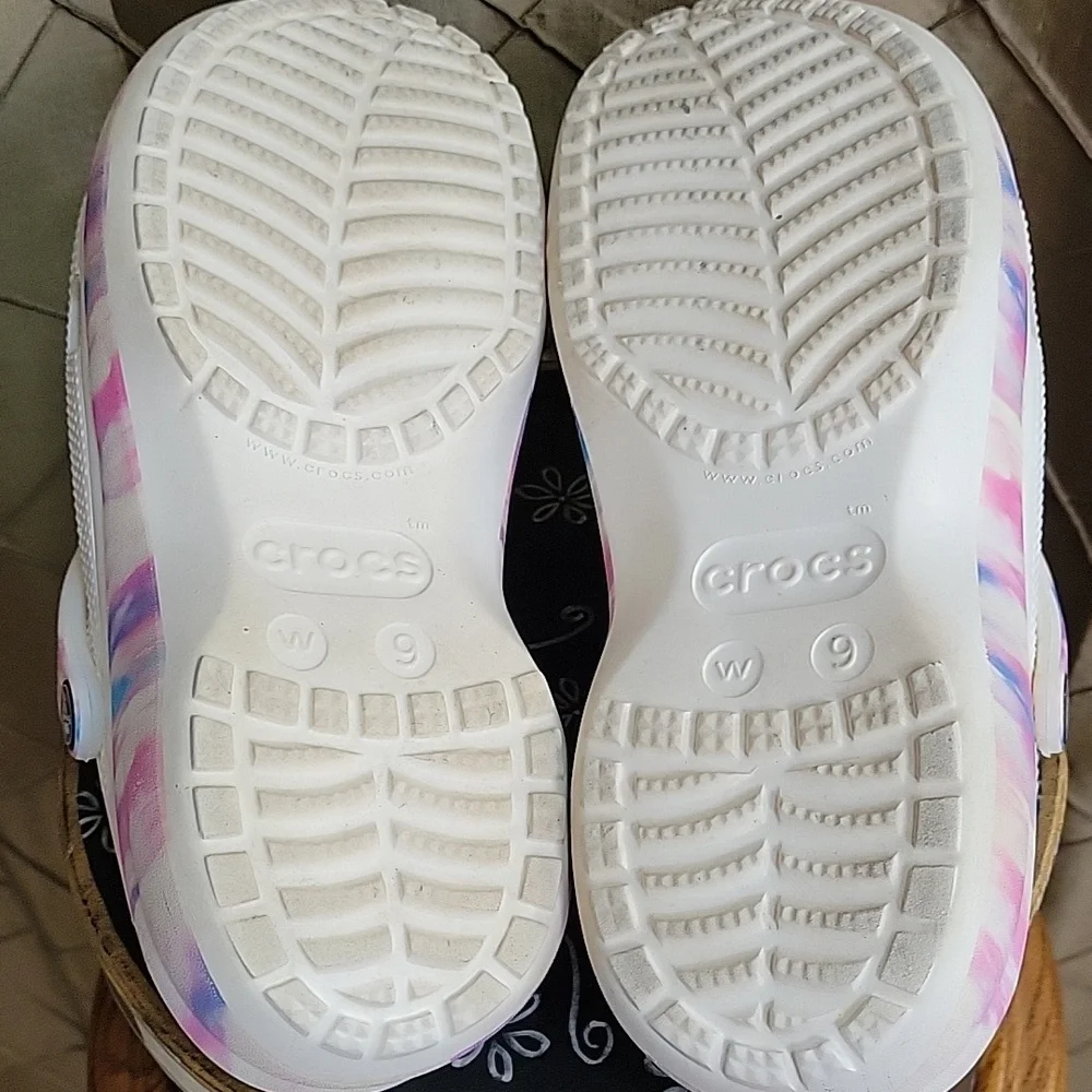VGUC- CROCS Classic Platform Dream Clog in RARE White/Purple